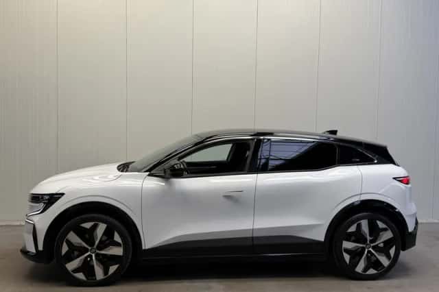 Renault Mégane (2023) thumbnail 3