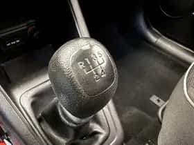 Kia Venga (2010) thumbnail 24