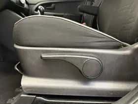 Kia Venga (2010) thumbnail 32