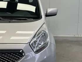 Kia Venga (2010) thumbnail 9