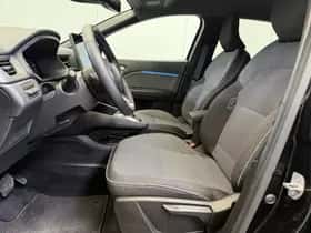 Renault Captur (2025) thumbnail 2