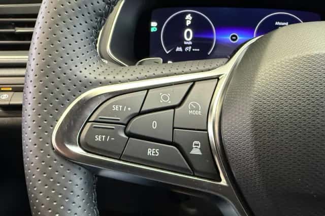 Renault Captur (2025) thumbnail 17