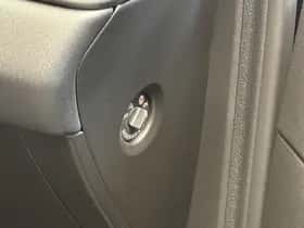 Renault Captur (2025) thumbnail 10