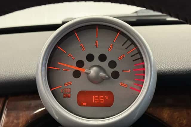 MINI Mini (2003) thumbnail 13