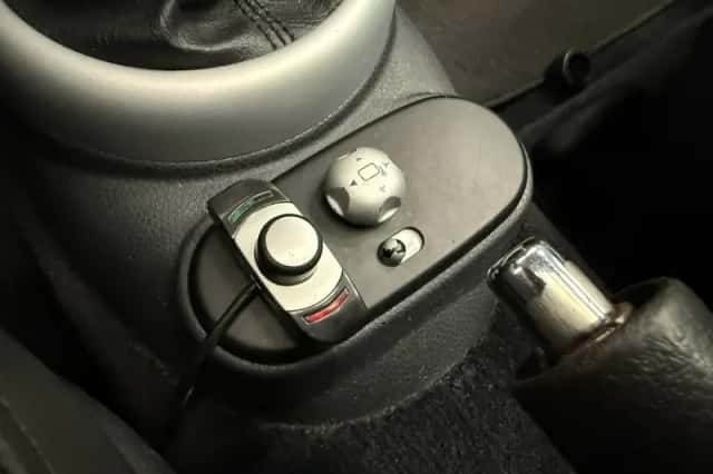 MINI Mini (2003) thumbnail 16