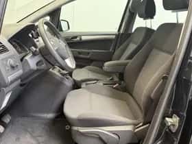 Opel Zafira (2013) thumbnail 2