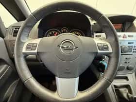 Opel Zafira (2013) thumbnail 15