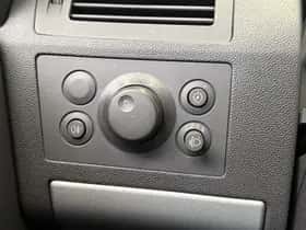 Opel Zafira (2013) thumbnail 17