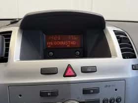 Opel Zafira (2013) thumbnail 20