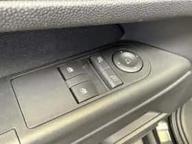 Opel Zafira (2013) thumbnail 23
