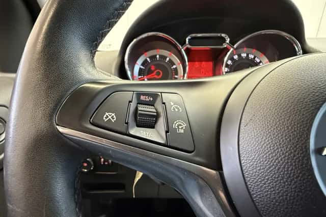 Opel Adam (2014) thumbnail 16