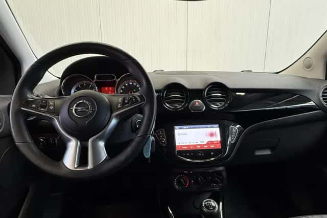 Opel Adam (2014) thumbnail 4