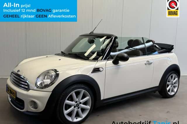 MINI Cabrio (2011) thumbnail 1