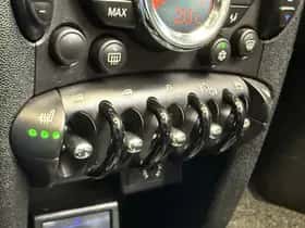 MINI Cabrio (2011) thumbnail 19