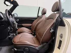 MINI Cabrio (2011) thumbnail 25