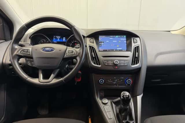 Ford Focus (2015) thumbnail 4