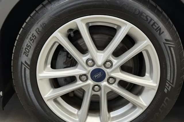 Ford Focus (2015) thumbnail 6