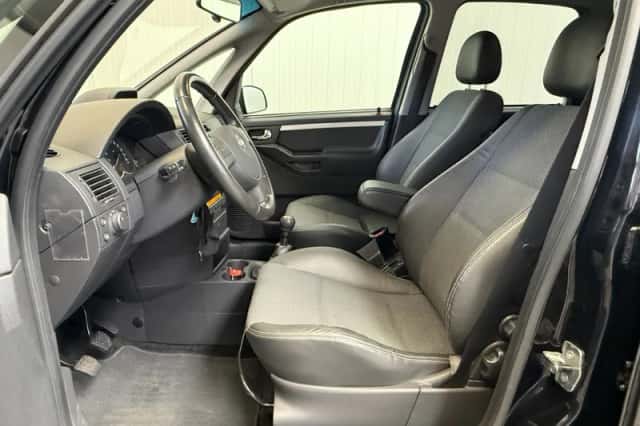 Opel Meriva (2010) thumbnail 2