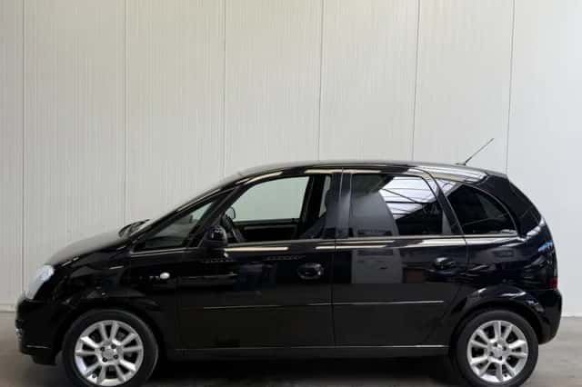 Opel Meriva (2010) thumbnail 3