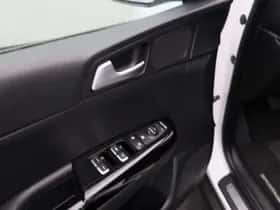 Kia Sportage (2016) thumbnail 14