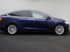 Tesla Model X 90D Base (2017) thumbnail 11
