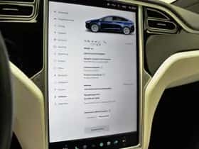 Tesla Model X 90D Base (2017) thumbnail 14