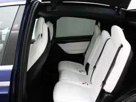 Tesla Model X 90D Base (2017) thumbnail 16
