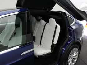 Tesla Model X 90D Base (2017) thumbnail 17