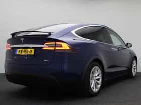 Tesla Model X 90D Base (2017) thumbnail 3