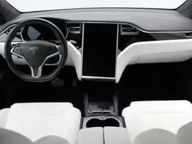 Tesla Model X 90D Base (2017) thumbnail 4