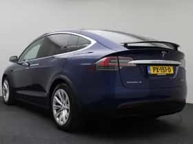 Tesla Model X 90D Base (2017) thumbnail 7