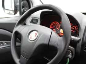 Fiat Doblò (2012) thumbnail 2