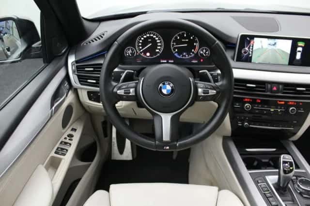 BMW X5 (2014) thumbnail 2