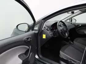 SEAT Ibiza (2016) thumbnail 3