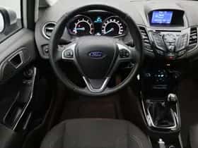 Ford Fiesta (2017) thumbnail 2