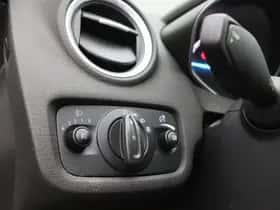 Ford Fiesta (2017) thumbnail 23