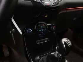 Ford Fiesta (2017) thumbnail 24
