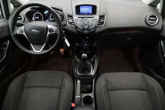 Ford Fiesta (2017) thumbnail 4