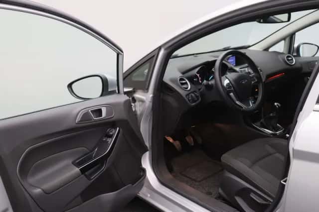 Ford Fiesta (2017) thumbnail 6