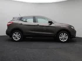 Nissan Qashqai (2017) thumbnail 16