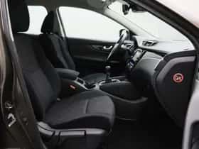 Nissan Qashqai (2017) thumbnail 3