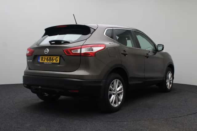 Nissan Qashqai (2017) thumbnail 4