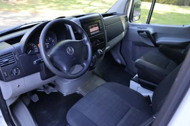Mercedes-Benz Sprinter (2014) thumbnail 2