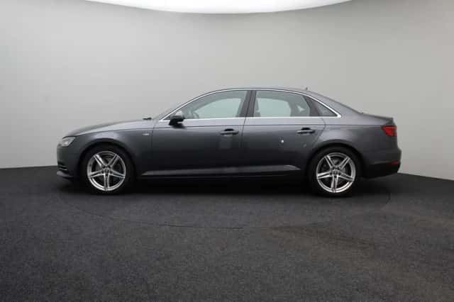 Audi A4 (2017) thumbnail 5