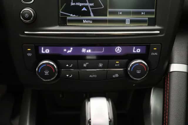 Renault Kadjar (2016) thumbnail 4