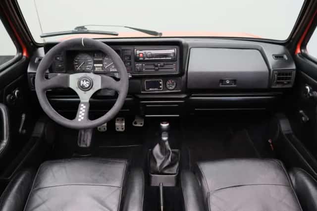 Volkswagen Golf (1991) thumbnail 2