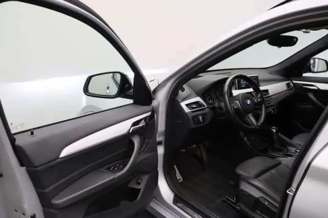 BMW X1 (2017) thumbnail 6