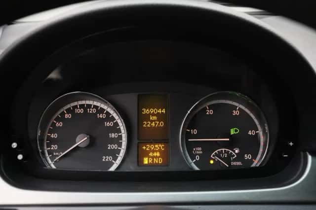 Mercedes-Benz Viano (2008) thumbnail 3