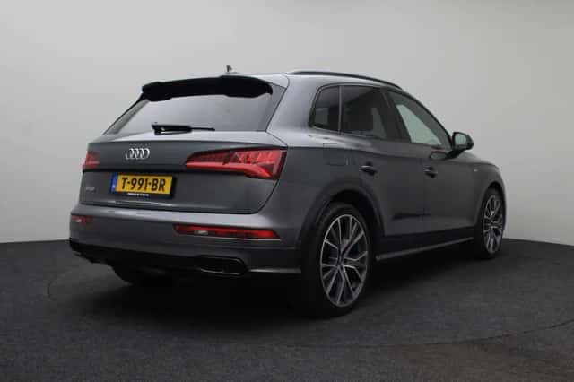 Audi Q5 (2018) thumbnail 3