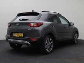Kia Stonic (2019) thumbnail 4